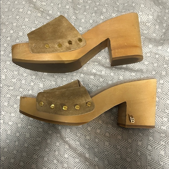 Veronica Beard Tan Suede Slide Sandals with Lamb Fur - 8 - Picture 4 of 6